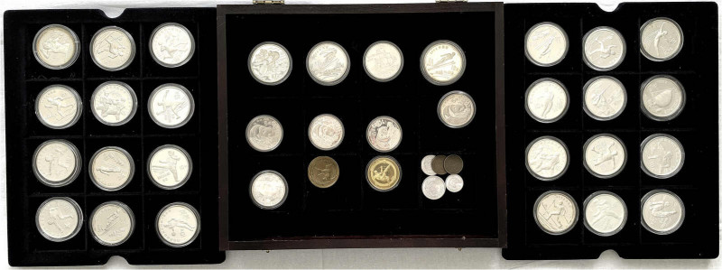 China
Lots der Volksrepublik China
Schatulle mit 40 Münzen aus 1982 bis 1995. ...