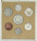Indien
Republik, seit 1947
Kursmünzensatz (Proof Set) mit 7 Münzen 1954. 1 Pice, 1/2 Anna, 1 Anna, 2 Annas, 1/4, 1/2 und 1 Rupie. Im original Pappbl...