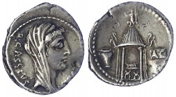Römische Republik
Q. Cassius, 57 v.Chr
Denar 57 v. Chr. LIBERT Q. CASSIVS. Libertas-Kopf r./Vesta-Tempel. 3,64 g. Stempelstellung 4 h.
gutes sehr s...
