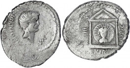 Imperatorische Prägungen
Marcus Antonius 43-31 v. Chr
Denar 42 v. Chr. M ANTONI VIR. Kopf r./III VIR RPC. Tempel, darin Solkopf. 3,41 g.
schön, sel...