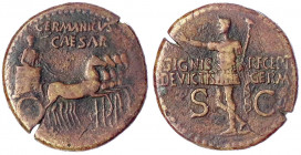 Kaiserzeit
Germanicus, gestorben 19
Dupondius 37/41 unter Caligula. Germanicus in Triumphalquadriga r./Germanicus steht l. in Feldtracht. 12,15 g. S...