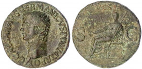 Kaiserzeit
Caligula 37-41
As 37/38 Rom. Kopf l./VESTA S C. Vesta sitzt l., hält Patera und Zepter. 12,13 g.
gutes sehr schön. RIC 38.