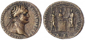 Kaiserzeit
Domitian, 81-96
As 88. Bel. Kopf r./COS XIIII LVD SAEC FEC SC. Domitian steht opfernd am Altar, ihm gegenüber ein Doppelflöten- und ein L...
