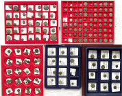 Griechen
Sammlung von 179 altgriechischen Münzen in Schubern und Holzschatulle. Ptolemäer bis zur AE Hemidrachme, Parther, Seleukiden, Judäa, Sizilie...