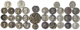 Römer
Republik
Schöne Sammlung Römische Republik, bestehend aus 34 Münzen: As, Quinar, 31 Denare und ein subaerater Denar Brutus. Besichtigen.
schö...