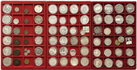 Sammlungen allgemein
Roter Münzkoffer mit 74 Münzen aus 1758 bis 2012. Davon 62 Silbermünzen u.a. Südafrika 6 Pence 1897 (KM 4), Russland 6 X 3 Rubel...