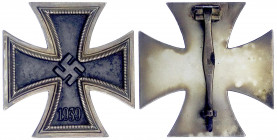 Deutschland
Drittes Reich, 1933-1945
Eisernes Kreuz I. Klasse 1939. Mit Nadel, Hersteller L/15 (Otto Schickle, Pforzheim). Flache Ausführung mit Eis...
