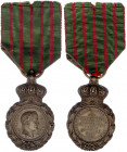 Frankreich
Bronzenes Ehrenzeichen am Band "1821" (St.-Helena-Medaille). Erinnerung an die Kampagnen Napoleons von 1792 bis 1815. 48 X 30 mm. Verliehe...