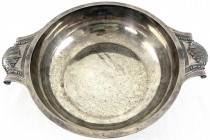 Silber
Frankreich
Prunkschale, Silber 950/1000, ab 1838. 2 Handhaben mit Palmetten. 4 X Punze Athena-Kopf mit "1". 28 X 21,5 X 6 cm; 633,36 g