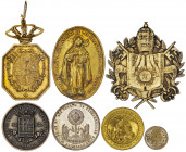 1882-1885. Alfonso XII. Conjunto de 7 medallas, cinco de ellas religiosas y/o papales. MBC-/EBC+.