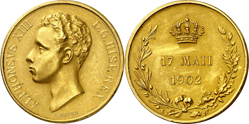 1902. Alfonso XIII. Medalla de Proclamación. (V. 598 var metal). Grabador: B. Ma...