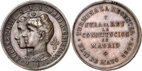 1902. Alfonso XIII. Juramento de la Constitución y fin de Regencia. Medalla. (RAH 738, var módulo). Grabador: V. González. Rara. Bronce. 12,08 g. Ø27 ...