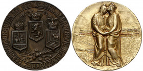 1928. Alfonso XIII. Zaragoza. Inauguración del Ferrocarril de Canfranc. Conjunto de 2 medallas en distintos metales. (Ruiz Trapero 1373 var metal). Gr...