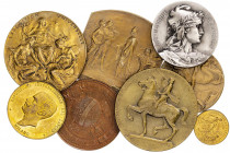 1894-1927. Conjunto de 8 medallas de Exposiciones Universales extranjeras: Bélgica, Francia, Italia y Países Bajos. MBC+/EBC+.