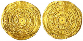Fatimiden
Al Muizz, 952-976 (AH 341-365)
Dinar AH 364 = 975, Misr. 4,11 g.
sehr schön, gewellt. Nicol 370.