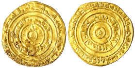 Fatimiden
Al Aziz, 976-997 (AH 365-386)
Dinar AH 376 = 986/987, Misr. 3,97 g.
fast sehr schön, gewellt, etwas beschnitten. Nicol 712.