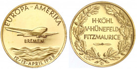 Luft- und Raumfahrt
Goldmedaille 1928, auf den Ost-West- Ozeanflug der "BREMEN". Die Bremen über Wellen/großer Eichenkranz, darin die Namen der 3 Fli...