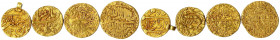 -1
Indien 4 Goldmünzen: Mohur Madhrapur, Mohur Gwalior (gehenkelt), Tanka von Delhi, Juweliersanfertigung zu einem Mohur des Shah Jahan. Zusammen 43,...