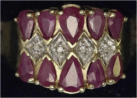 Fingerringe
Damenring Gelbgold 585/1000, besetzt mit 10 Turmalinen und 4 Brillanten. Ringgröße 20. 5,90 g
