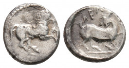 Greek
CILICIA, Kelenderis (Circa 3rd century BC)
AR Obol (9.9mm, 0.7g)
Obv: Horse rearing right.
Rev: KEΛ. Goat kneeling left, head right.
Göktürk 8; ...