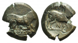 Northern Apulia, Arpi, c. 275-250 BC. Æ (20mm, 8.716g, 12h). Poullos, magistrate. Bull charging r. R/ Horse galloping r. HNItaly 645. Brown patina, Go...