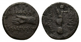 Cyrenaica, Octavian. AR Denarius (18,73 mm, 3,75 g). Provincial governor L. Pinarius Scarpus, c. 31-29 BC. Open r. hand reaching l. R/ Victory standin...