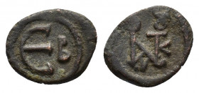 Justin II (565-578). Æ 5 Nummi (15,33 mm, 1,98 g). Constantinople. Monogram. R/ Large Є; in r. field, B. Sear 363. Very fine.