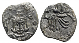 Leo V and Constantine (813-820). Æ 40 Nummi (18.5mm, 2.60g, 6h). Syracuse. Crowned facing bust of Leo, wearing loros and holding cross potent; star in...