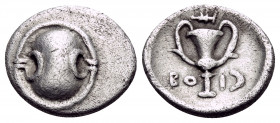 BOEOTIA. Federal Coinage. Circa 395-340 BC. Obol (Silver, 11 mm, 0.83 g, 6 h). Boeotian shield. Rev. BO-I Kantharos; above, club to right; to right, c...