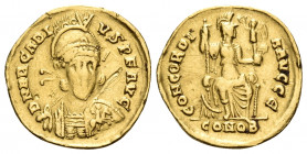 Arcadius, 383-408. Solidus (Gold, 19.5 mm, 4.31 g, 6 h), Constantinople. 5th officina (E), 397-402. D N ARCADI - VS P F AVG Helmeted, diademed and cui...