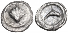 Greek Italy. Southern Apulia, Tarentum. AR Hemilitron, c. 470-450 BC. Obv. Cockle shell within linear circle. Rev. Dolphin swimming right. HN Italy 98...