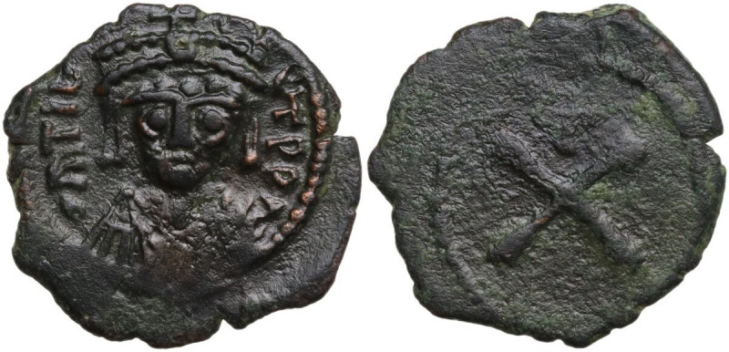 Tiberius II Constantine (578-582). AE Decanummium, Constantinople mint. Obv. dm ...