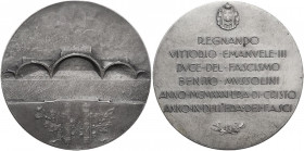 Medaglia 1931 A. IX celebrativa per l'inaugurazione della stazione di Milano Centrale. Casolari IX-18. AG. 59.65 g. 50.00 mm. Opus: Crippa. R. Marchia...
