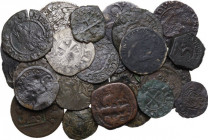 Lotto di trenta (30) monete di varie zecche ed epoche da classificare.