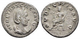 HERENNIA ETRUSCILLA.(Augusta, 249-251).Rome.Antoninianus. 

Obv : HER ETRVSCILLA AVG.
Draped bust right, wearing stephane and set upon crescent.

Rev ...