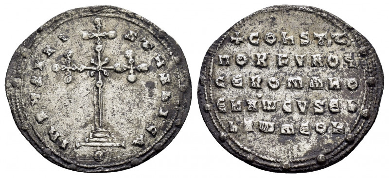 CONSTANTINE VII and ROMANUS I.(945-959).Constantinople.Miliaresion.

Obv : IhSVS...