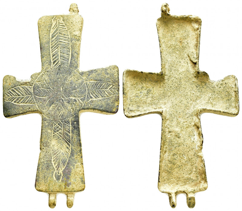 BYZANTINE EMPIRE.Cross.(8th-10th century).Ae.

Condition : Good very fine. 

Wei...