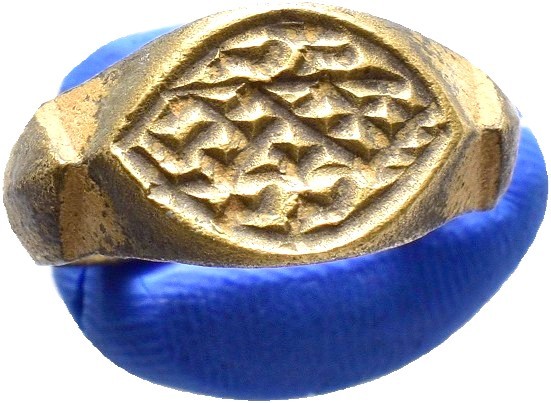 ANCIENT ROMAN BRONZE RING.(3rd–4th centuries).Ae.

Condition : Good very fine....