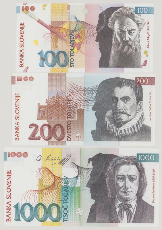 Slovenia 100 Tolarjev, 15.1.2003, CN 952595, P31, BNB B304b, UNC;
200 Tolarjev, ...