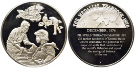 MEDAGLIE ESTERE. STATI UNITI. The Medallic Yearbook dicembre 1976. Perdita di petrolio minaccia la vita marina . Ag (31,47 g). Proof