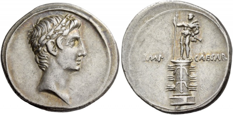 Octavian, 32 – 27. Denarius, Brundisium or Roma (?) circa 29-27 BC, AR 3.85 g. L...