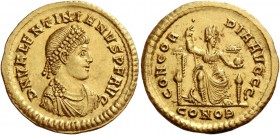 Valentinian II, 375 – 392. Solidus, Constantinopolis 383-388, AV 4.49 g. D N VALENTINI – ANVS P F AVG Pearl-diademed, draped and cuirassed bust r. Rev...
