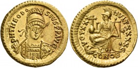 Theodosius II, 402 – 450. Solidus, Constantinopolis 430-440, AV 4.49 g. D N THEODO – SIVS P F AVG Helmeted, pearl-diademed and cuirassed bust facing t...