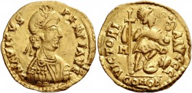 Avitus, 455 – 456. Solidus, Mediolanum 455-456, AV 4.43 g. D N AVITVS – PERP F AVG Rosette-diademed, draped and cuirassed bust r. Rev. VICTORI – A AVG...