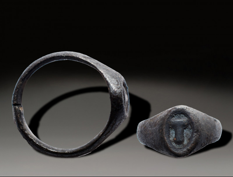 Ancient Ring, Holy Land Ancient, 100A.D.- 800 A.D.
Diameter: 2 cm