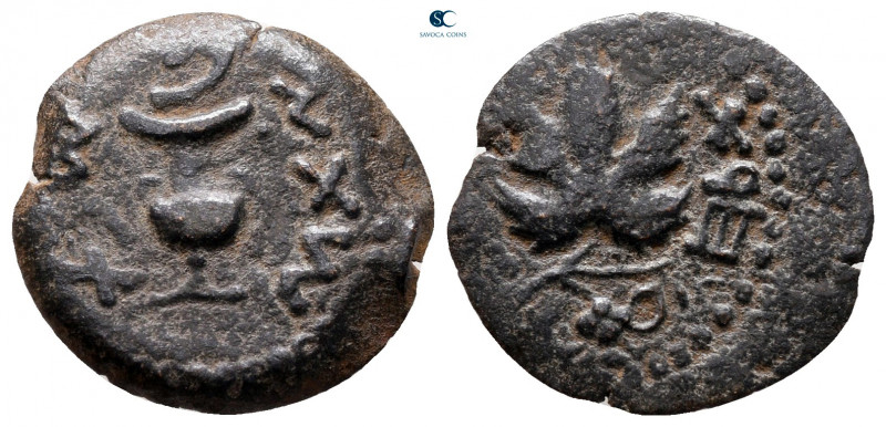 Judaea. Jerusalem. First Jewish War AD 66-70. 
Prutah Æ

17 mm, 2,15 g


...