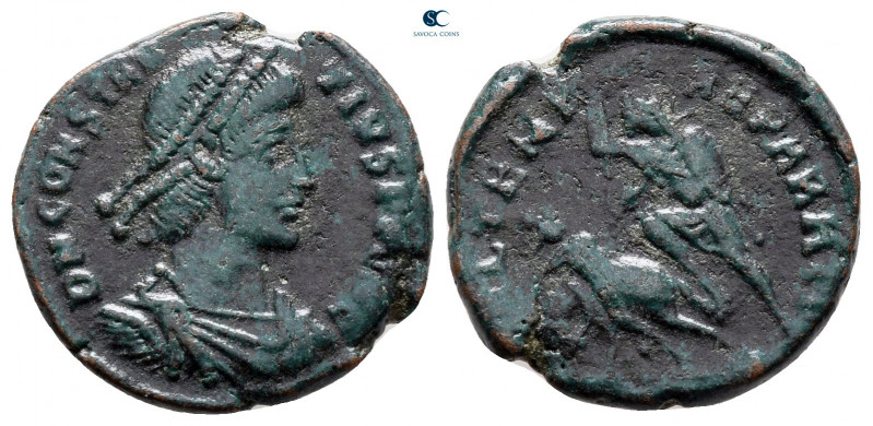 Constantius II AD 347-361. Uncertain mint
Follis Æ

17 mm, 2,84 g



near...