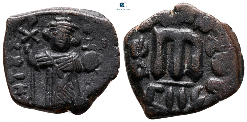 Constans II AD 641-668. Constantinople
Follis or 40 Nummi Æ

23 mm, 4,97 g
...