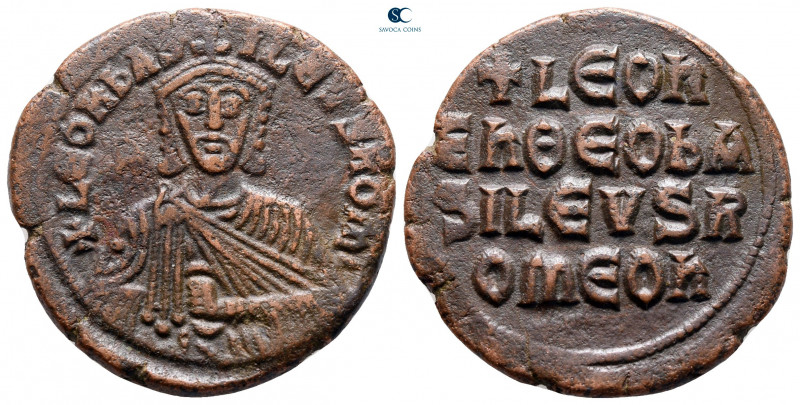 Leo VI the Wise AD 886-912. Constantinople
Follis Æ

27 mm, 8,88 g



ver...