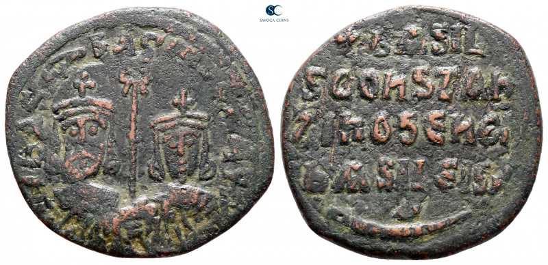 Basil II Bulgaroktonos, with Constantine VIII AD 976-1025. Constantinople
Folli...